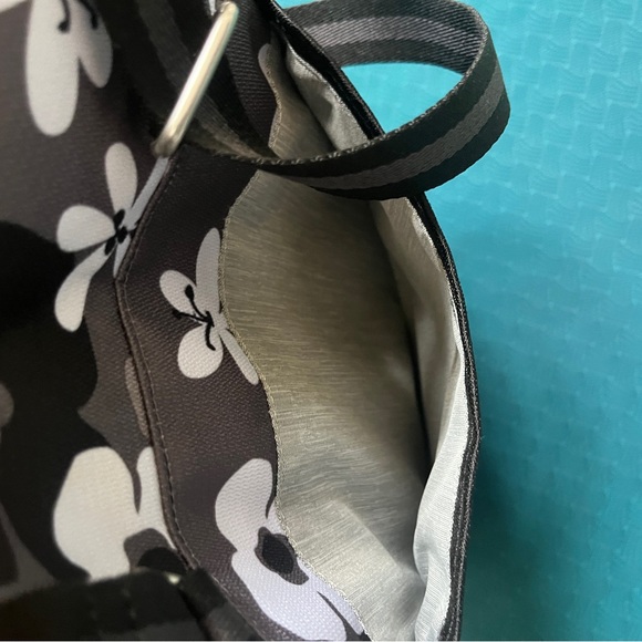 Sherpani Black and Gray Floral Women's Bag - Picture 6 of 12